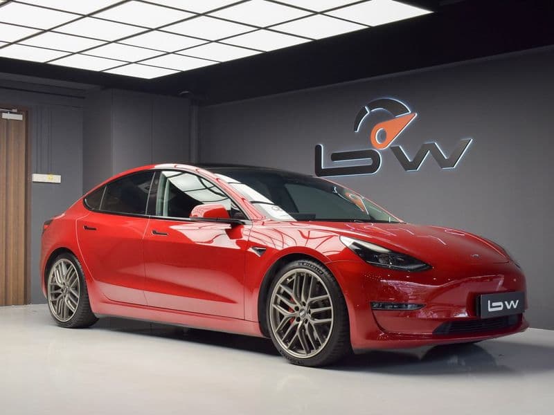 Tesla Model 3 photo 1
