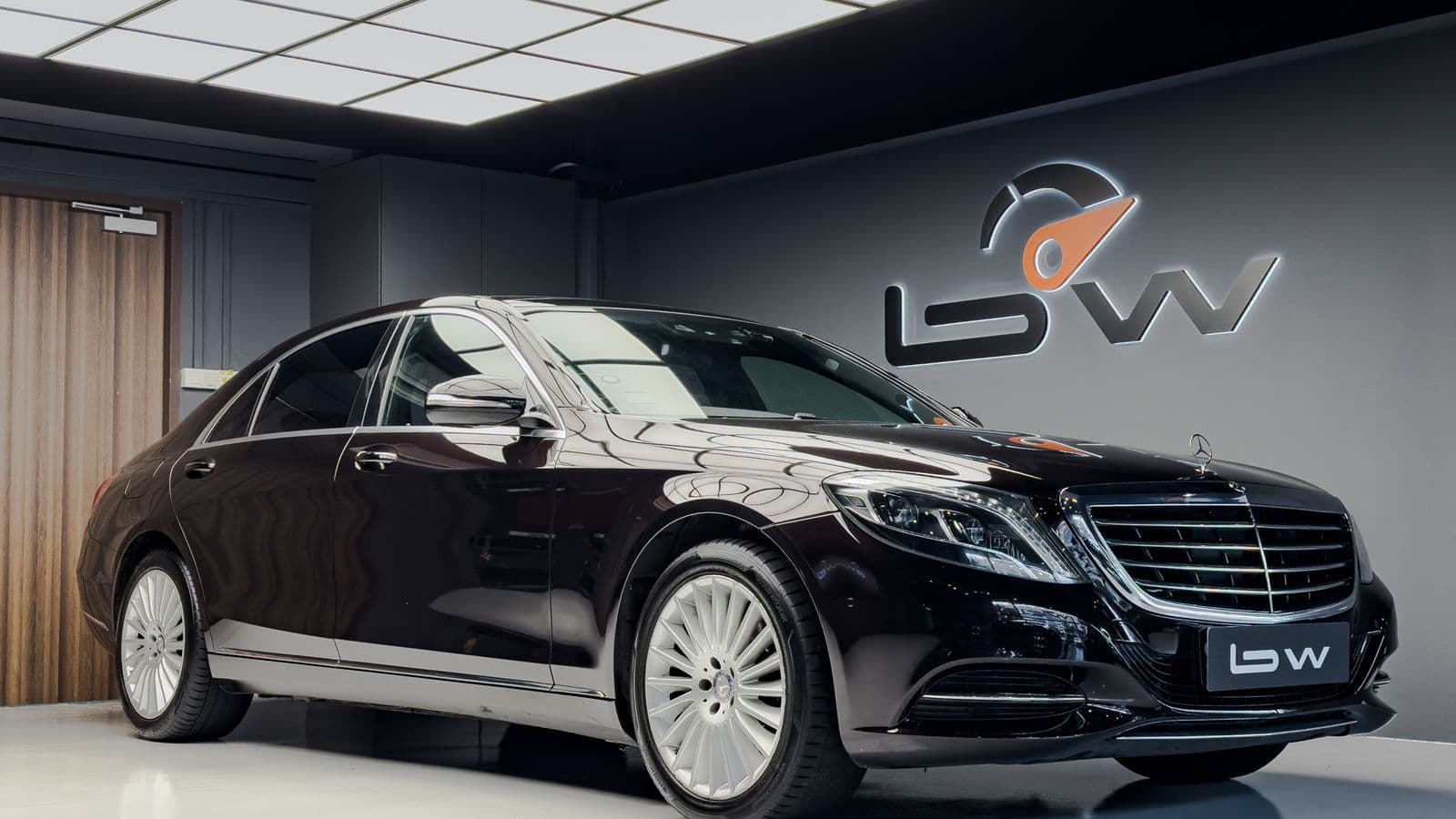 Mercedes-Benz S-Class photo 7